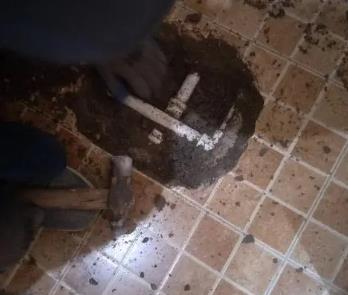 翠屏卫生间漏水维修公司为您分享下卫生间渗水如何处理及注意事项